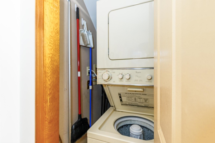 20 Gleneagle, GALENA, Illinois 61036, 2 Bedrooms Bedrooms, ,2 BathroomsBathrooms,House,For Sale,Gleneagle,202602574