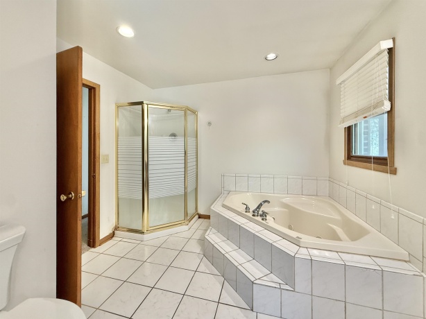 3620 Valerie, ROSCOE, Illinois 61073, 3 Bedrooms Bedrooms, ,2 BathroomsBathrooms,House,For Sale,Valerie,202602575