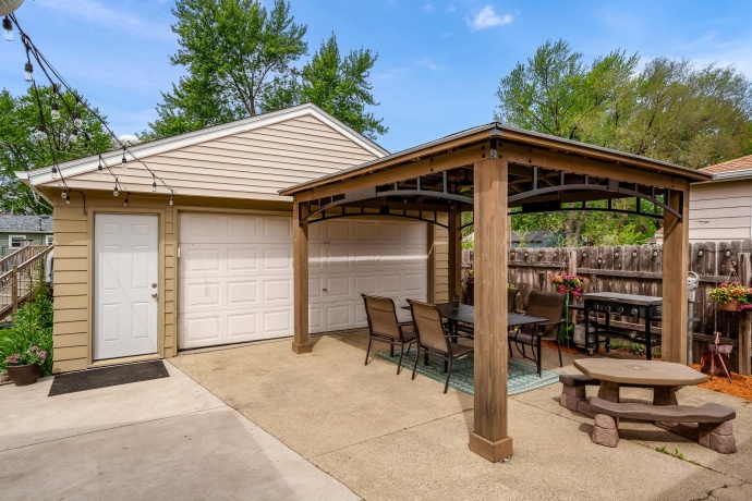6120 John, LOVES PARK, Illinois 61111, 3 Bedrooms Bedrooms, ,2 BathroomsBathrooms,House,For Sale,John,202602577