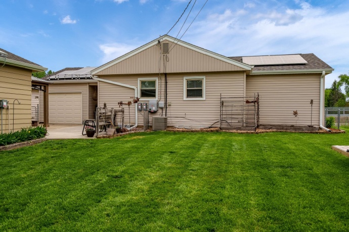 6120 John, LOVES PARK, Illinois 61111, 3 Bedrooms Bedrooms, ,2 BathroomsBathrooms,House,For Sale,John,202602577
