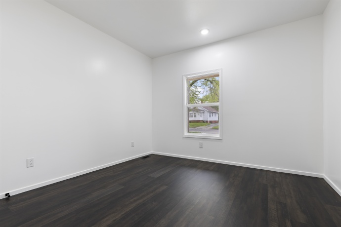 1212 Lincoln, ROCKFORD, Illinois 61102, 4 Bedrooms Bedrooms, ,3 BathroomsBathrooms,House,For Sale,Lincoln,202602581