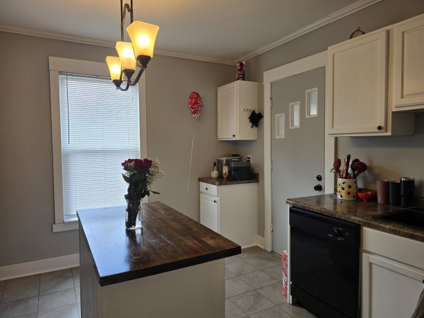 2304 17th, ROCKFORD, Illinois 61104, ,2 Units,For Sale,17th,202602582