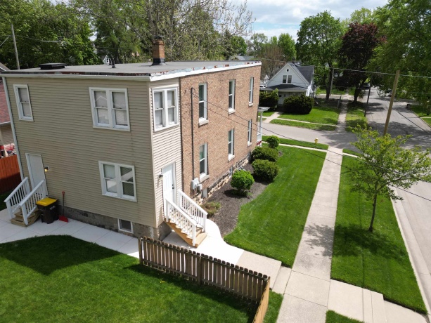 2304 17th, ROCKFORD, Illinois 61104, ,2 Units,For Sale,17th,202602582