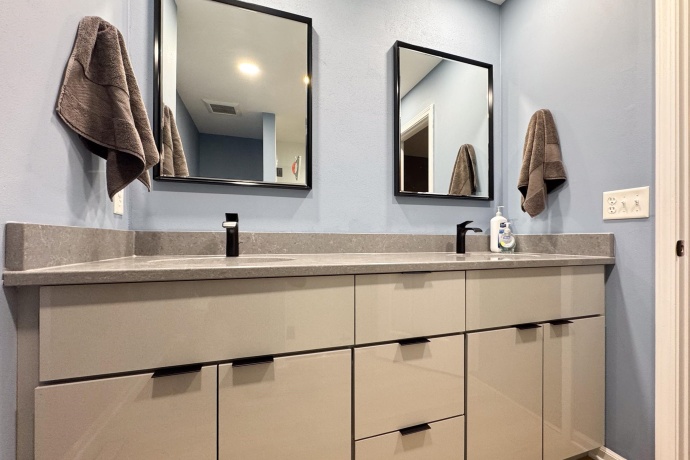 6308 Oak Crest, LOVES PARK, Illinois 61111, 2 Bedrooms Bedrooms, ,2 BathroomsBathrooms,Condominium,For Sale,Oak Crest,202602584