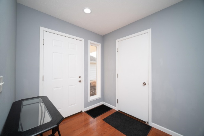 6308 Oak Crest, LOVES PARK, Illinois 61111, 2 Bedrooms Bedrooms, ,2 BathroomsBathrooms,Condominium,For Sale,Oak Crest,202602584