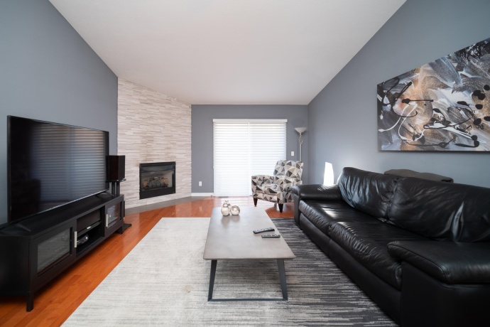 6308 Oak Crest, LOVES PARK, Illinois 61111, 2 Bedrooms Bedrooms, ,2 BathroomsBathrooms,Condominium,For Sale,Oak Crest,202602584