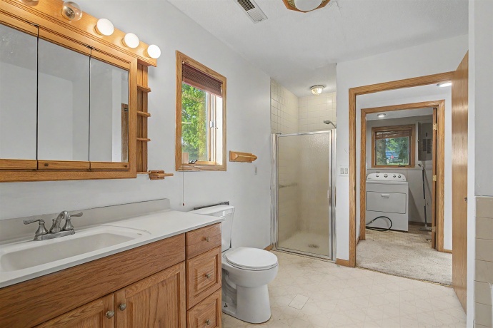 5 Maltby, GALENA, Illinois 61036, 3 Bedrooms Bedrooms, ,2 BathroomsBathrooms,House,For Sale,Maltby,202602583