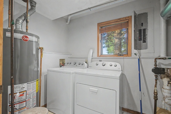 5 Maltby, GALENA, Illinois 61036, 3 Bedrooms Bedrooms, ,2 BathroomsBathrooms,House,For Sale,Maltby,202602583