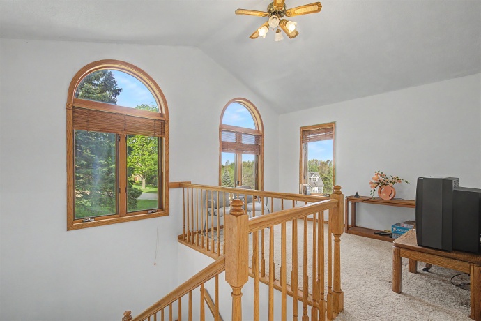 5 Maltby, GALENA, Illinois 61036, 3 Bedrooms Bedrooms, ,2 BathroomsBathrooms,House,For Sale,Maltby,202602583