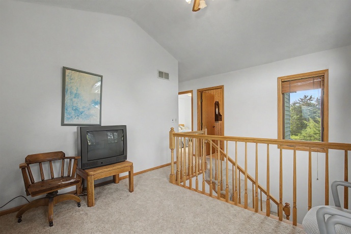 5 Maltby, GALENA, Illinois 61036, 3 Bedrooms Bedrooms, ,2 BathroomsBathrooms,House,For Sale,Maltby,202602583