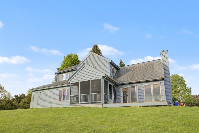5 Maltby, GALENA, Illinois 61036, 3 Bedrooms Bedrooms, ,2 BathroomsBathrooms,House,For Sale,Maltby,202602583