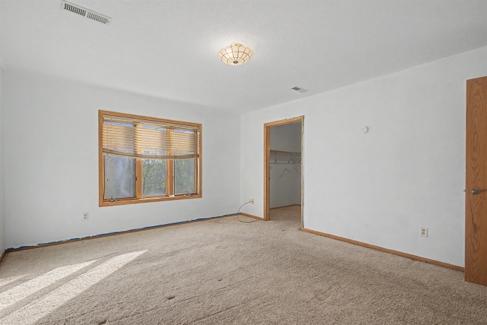 5 Maltby, GALENA, Illinois 61036, 3 Bedrooms Bedrooms, ,2 BathroomsBathrooms,House,For Sale,Maltby,202602583
