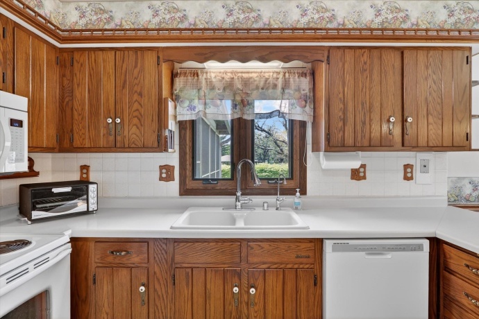 4888 Sudbury, ROCKFORD, Illinois 61101, 3 Bedrooms Bedrooms, ,3 BathroomsBathrooms,House,For Sale,Sudbury,202602587