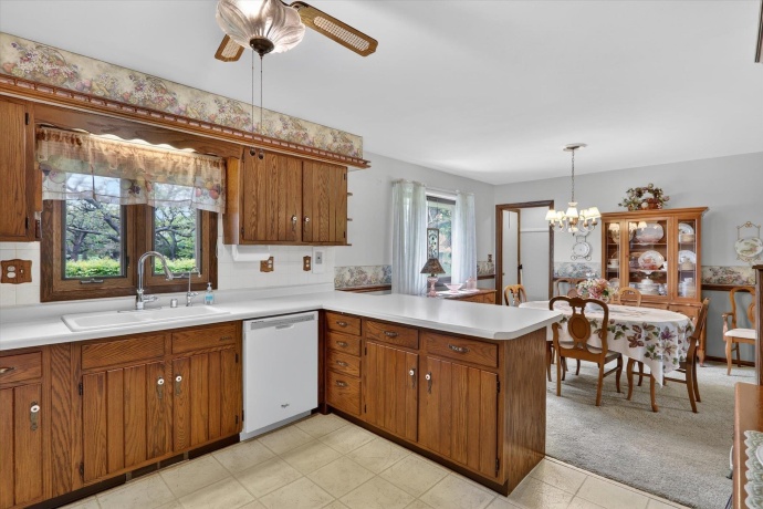 4888 Sudbury, ROCKFORD, Illinois 61101, 3 Bedrooms Bedrooms, ,3 BathroomsBathrooms,House,For Sale,Sudbury,202602587