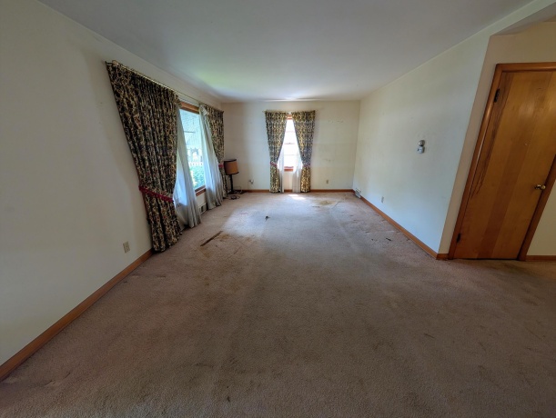 1712 Oxford, ROCKFORD, Illinois 61103, 2 Bedrooms Bedrooms, ,1 BathroomBathrooms,House,For Sale,Oxford,202602589