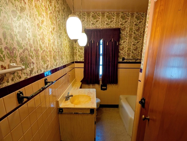 1712 Oxford, ROCKFORD, Illinois 61103, 2 Bedrooms Bedrooms, ,1 BathroomBathrooms,House,For Sale,Oxford,202602589