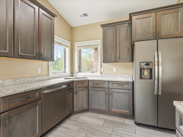 6229 Parks Edge, LOVES PARK, Illinois 61111, 2 Bedrooms Bedrooms, ,2 BathroomsBathrooms,House,For Sale,Parks Edge,202602591