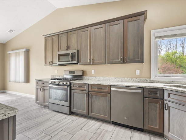 6229 Parks Edge, LOVES PARK, Illinois 61111, 2 Bedrooms Bedrooms, ,2 BathroomsBathrooms,House,For Sale,Parks Edge,202602591