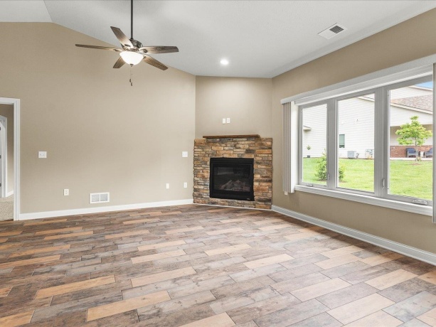 6229 Parks Edge, LOVES PARK, Illinois 61111, 2 Bedrooms Bedrooms, ,2 BathroomsBathrooms,House,For Sale,Parks Edge,202602591