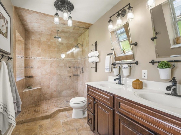 8548 Edwardsville, GERMAN VALLEY, Illinois 61039, 4 Bedrooms Bedrooms, ,3 BathroomsBathrooms,House,For Sale,Edwardsville,202602594