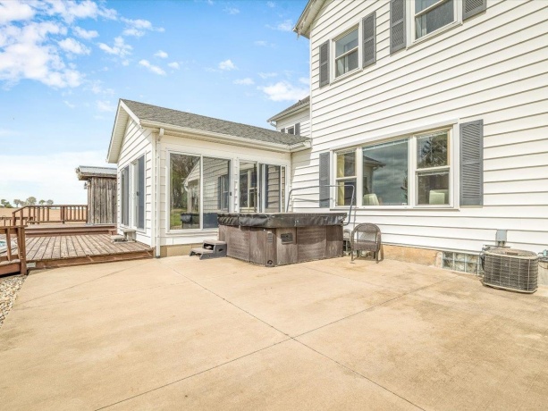 8548 Edwardsville, GERMAN VALLEY, Illinois 61039, 4 Bedrooms Bedrooms, ,3 BathroomsBathrooms,House,For Sale,Edwardsville,202602594
