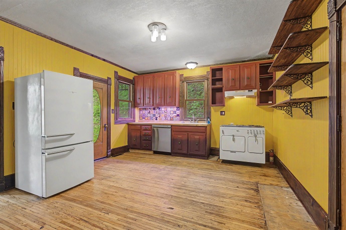 748 Dewey, GALENA, Illinois 61036, 3 Bedrooms Bedrooms, ,1 BathroomBathrooms,House,For Sale,Dewey,202602596