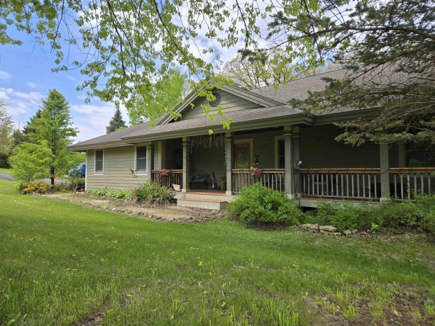 3A25 Grant, APPLE RIVER, Illinois 61001, 3 Bedrooms Bedrooms, ,2 BathroomsBathrooms,House,For Sale,Grant,202602600