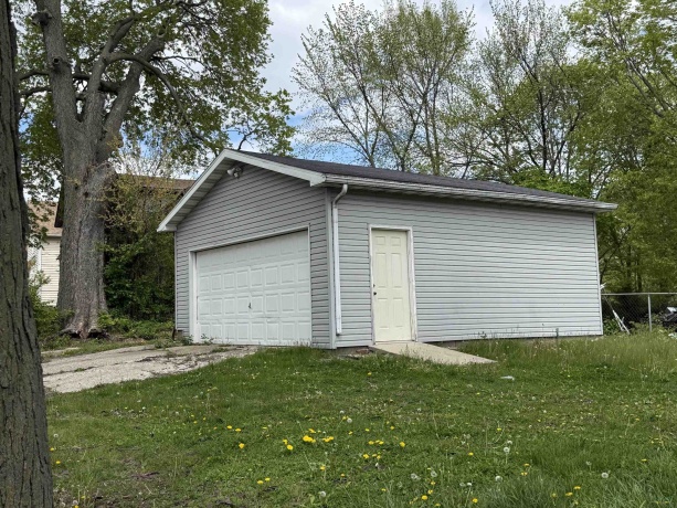 727 Montague, ROCKFORD, Illinois 61102, ,2 Units,For Sale,Montague,202602601