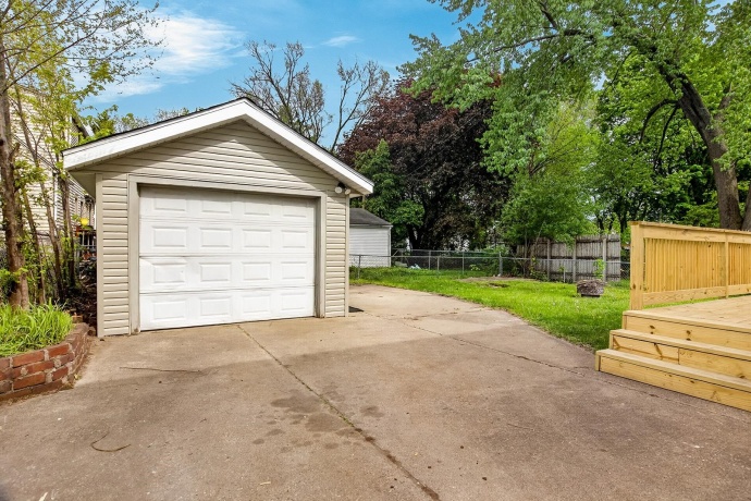 2031 Ridge, ROCKFORD, Illinois 61103, 3 Bedrooms Bedrooms, ,1 BathroomBathrooms,House,For Sale,Ridge,202602605