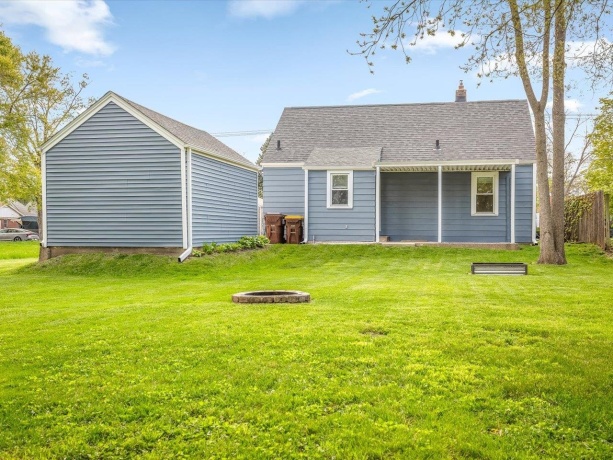 5417 Hollis, LOVES PARK, Illinois 61111, 3 Bedrooms Bedrooms, ,1 BathroomBathrooms,House,For Sale,Hollis,202602612