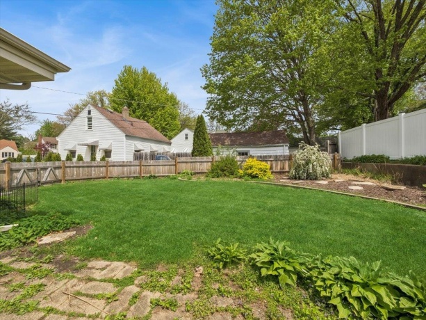 1740 East Gate, ROCKFORD, Illinois 61108, 3 Bedrooms Bedrooms, ,1 BathroomBathrooms,House,For Sale,East Gate,202602617