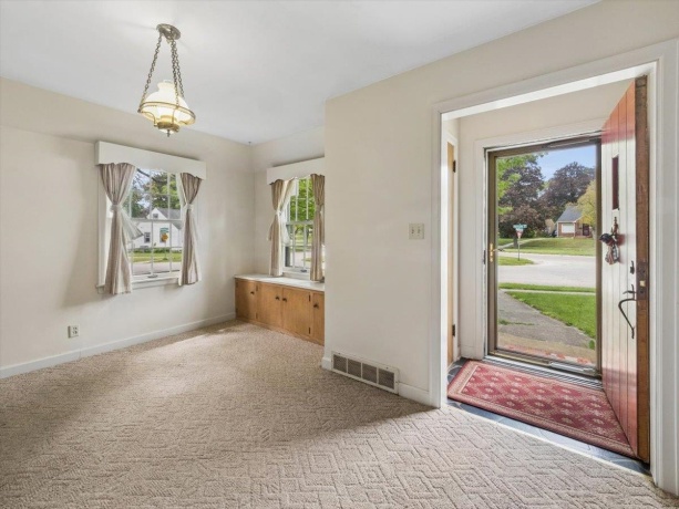 1740 East Gate, ROCKFORD, Illinois 61108, 3 Bedrooms Bedrooms, ,1 BathroomBathrooms,House,For Sale,East Gate,202602617