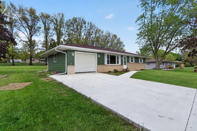8320 Trudy, ROCKFORD, Illinois 61108, 3 Bedrooms Bedrooms, ,1 BathroomBathrooms,House,For Sale,Trudy,202602620