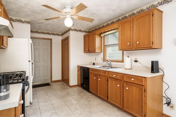 4812 PINE-AL, MACHESNEY PARK, Illinois 61115, 3 Bedrooms Bedrooms, ,2 BathroomsBathrooms,House,For Sale,PINE-AL,202602621
