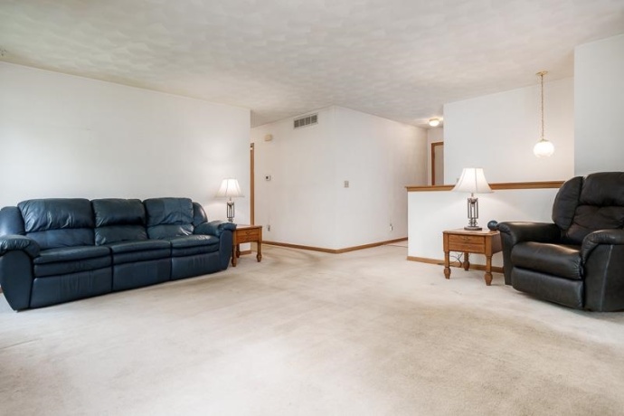 4812 PINE-AL, MACHESNEY PARK, Illinois 61115, 3 Bedrooms Bedrooms, ,2 BathroomsBathrooms,House,For Sale,PINE-AL,202602621