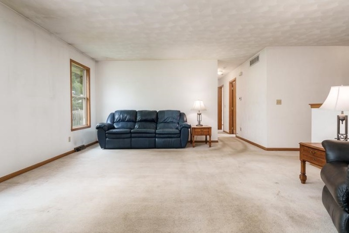 4812 PINE-AL, MACHESNEY PARK, Illinois 61115, 3 Bedrooms Bedrooms, ,2 BathroomsBathrooms,House,For Sale,PINE-AL,202602621