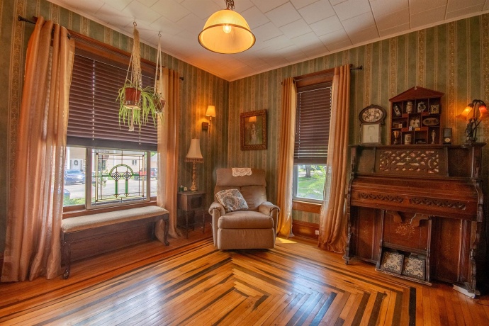 400 2nd, OREGON, Illinois 61061, 3 Bedrooms Bedrooms, ,1 BathroomBathrooms,House,For Sale,2nd,202602622