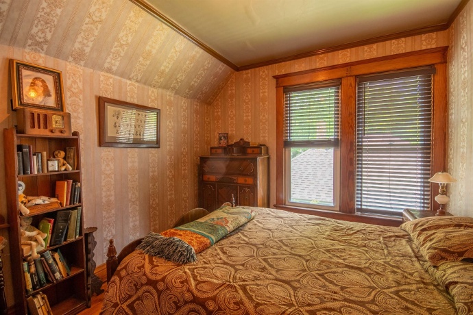 400 2nd, OREGON, Illinois 61061, 3 Bedrooms Bedrooms, ,1 BathroomBathrooms,House,For Sale,2nd,202602622