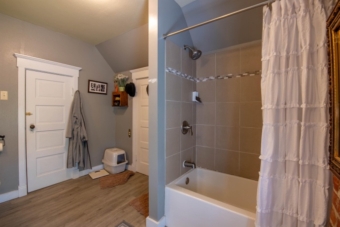400 2nd, OREGON, Illinois 61061, 3 Bedrooms Bedrooms, ,1 BathroomBathrooms,House,For Sale,2nd,202602622