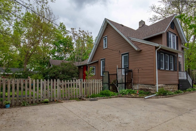 400 2nd, OREGON, Illinois 61061, 3 Bedrooms Bedrooms, ,1 BathroomBathrooms,House,For Sale,2nd,202602622