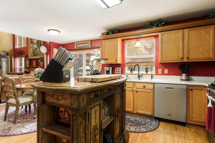 767 LONG ISLAND, LOVES PARK, Illinois 61111, 4 Bedrooms Bedrooms, ,2 BathroomsBathrooms,House,For Sale,LONG ISLAND,202602623