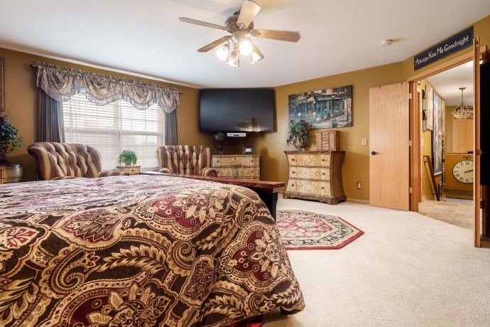 767 LONG ISLAND, LOVES PARK, Illinois 61111, 4 Bedrooms Bedrooms, ,2 BathroomsBathrooms,House,For Sale,LONG ISLAND,202602623