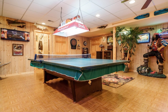 767 LONG ISLAND, LOVES PARK, Illinois 61111, 4 Bedrooms Bedrooms, ,2 BathroomsBathrooms,House,For Sale,LONG ISLAND,202602623