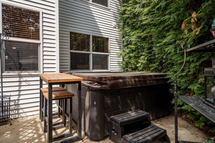 767 LONG ISLAND, LOVES PARK, Illinois 61111, 4 Bedrooms Bedrooms, ,2 BathroomsBathrooms,House,For Sale,LONG ISLAND,202602623