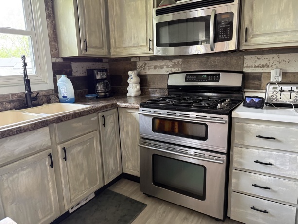 2041 Winchester Drive, FREEPORT, Illinois 61032, 4 Bedrooms Bedrooms, ,3 BathroomsBathrooms,House,For Sale,Winchester Drive,202602625