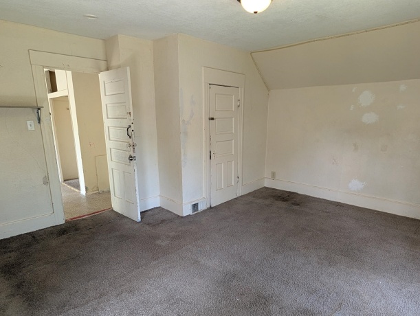 1315 Rotzler, FREEPORT, Illinois 61032, 4 Bedrooms Bedrooms, ,2 BathroomsBathrooms,House,For Sale,Rotzler,202602627