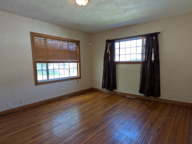 1315 Rotzler, FREEPORT, Illinois 61032, 4 Bedrooms Bedrooms, ,2 BathroomsBathrooms,House,For Sale,Rotzler,202602627