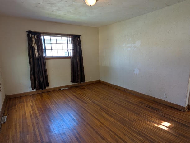 1315 Rotzler, FREEPORT, Illinois 61032, 4 Bedrooms Bedrooms, ,2 BathroomsBathrooms,House,For Sale,Rotzler,202602627