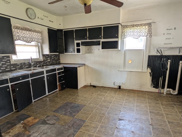 1315 Rotzler, FREEPORT, Illinois 61032, 4 Bedrooms Bedrooms, ,2 BathroomsBathrooms,House,For Sale,Rotzler,202602627
