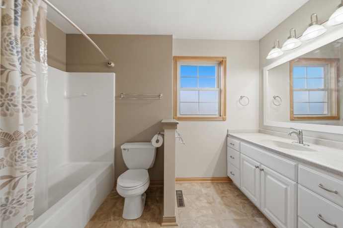 849 Seven Hickory, BYRON, Illinois 61010, 3 Bedrooms Bedrooms, ,1 BathroomBathrooms,House,For Sale,Seven Hickory,202602630